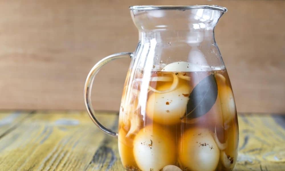 Easy pickled eggs recipe in a glass jar.