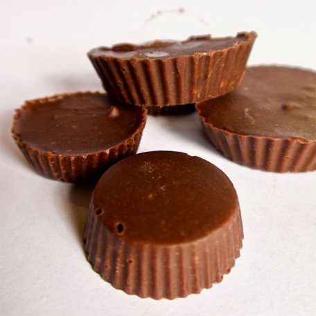 keteogenic chocolate peanut butter cups group