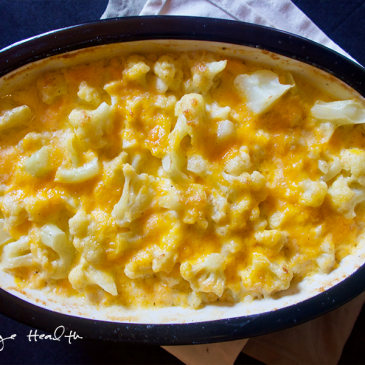 Cauliflower mac and cheese featured