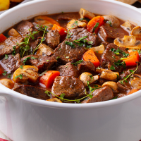 easy slow cooked keto stew featured2