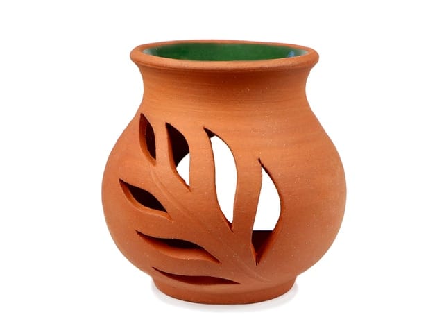 A brown tealight diffuser.