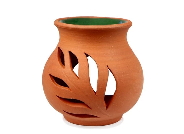 A brown tealight diffuser.