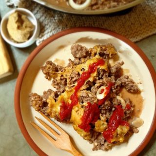 A bowl of keto cheeseburger skillet.