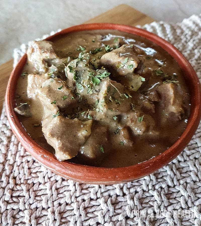 Keto beef stroganoff in a brown bowl.