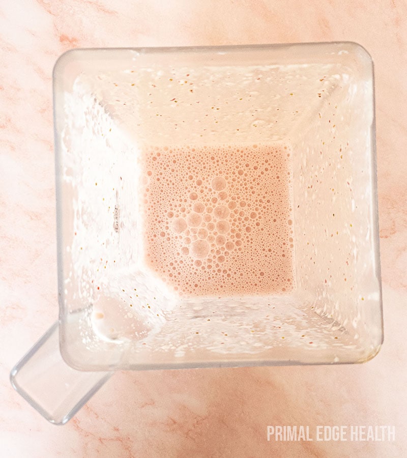 Strawberry almond milk smoothie keto