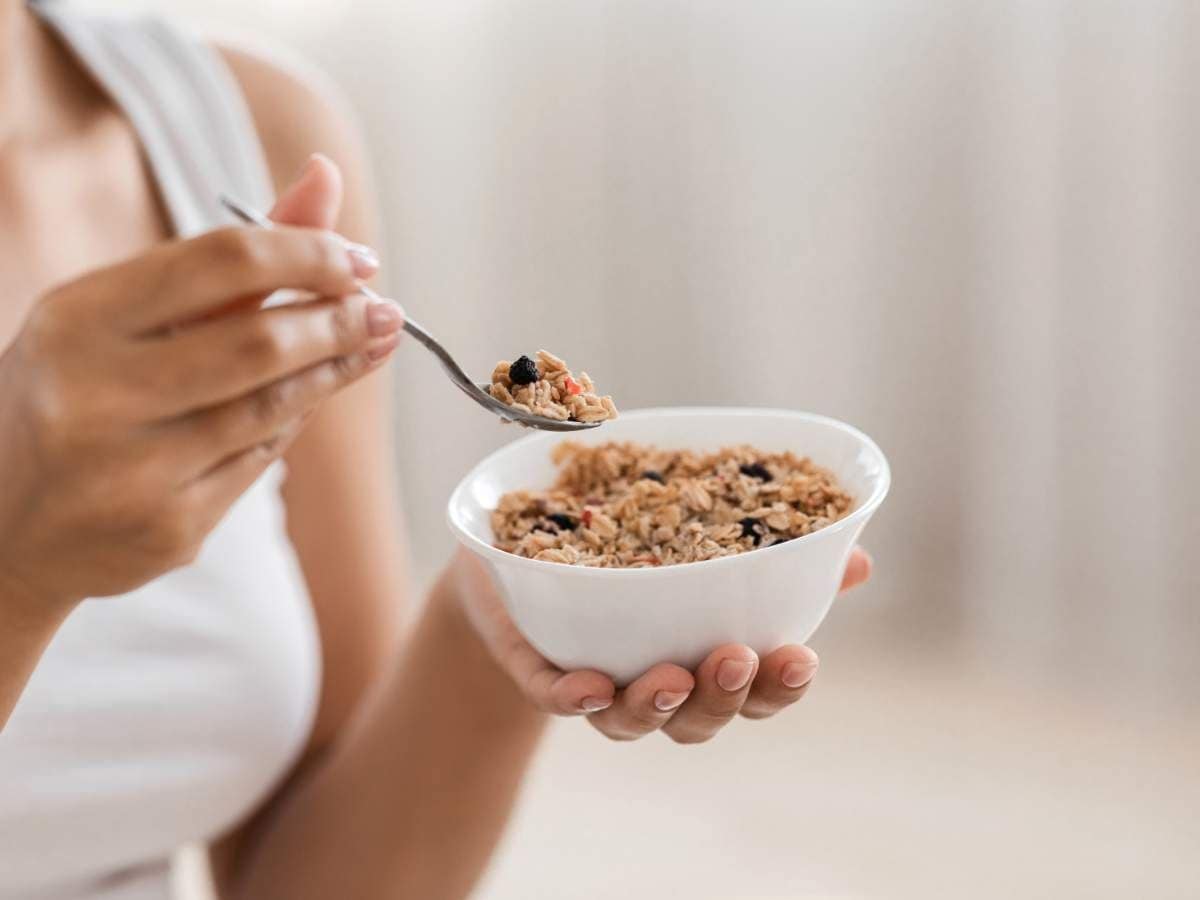 Can Oatmeal Cause Gas? Here’s Why You Feel Bloating Young By Choice